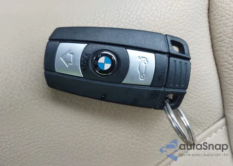 2014 BMW X1 xDrive28I z USA, uszkodzony, nr VIN WBAVL1C52EVY11753